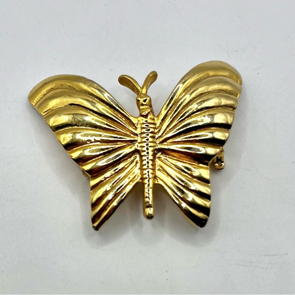 Vintage Gold Tone Butterfly Brooch Pin – Textured Metal
